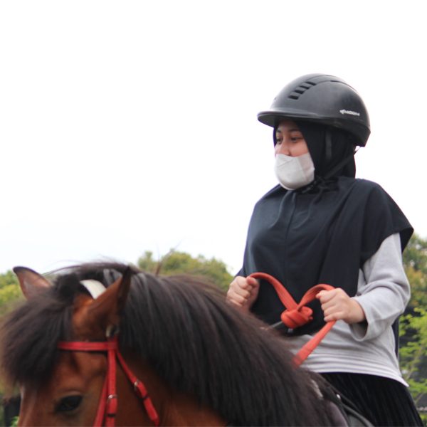 Kegiatan Ekskul Berkuda Akhwat Jurusan AKL