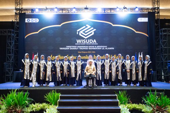 Alhamdulillah, Para Siswi Beasiswa Beprestasi ini Raih Gelar Santri Terbaik