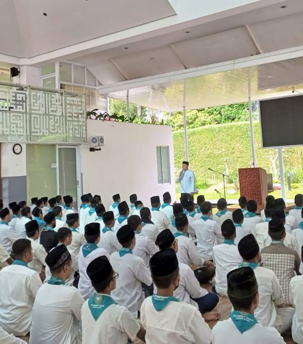 Tak Hanya Ujian Sekolah, Siswa SMK DTBS Pun Laksanakan Ujian Kepesantrenan